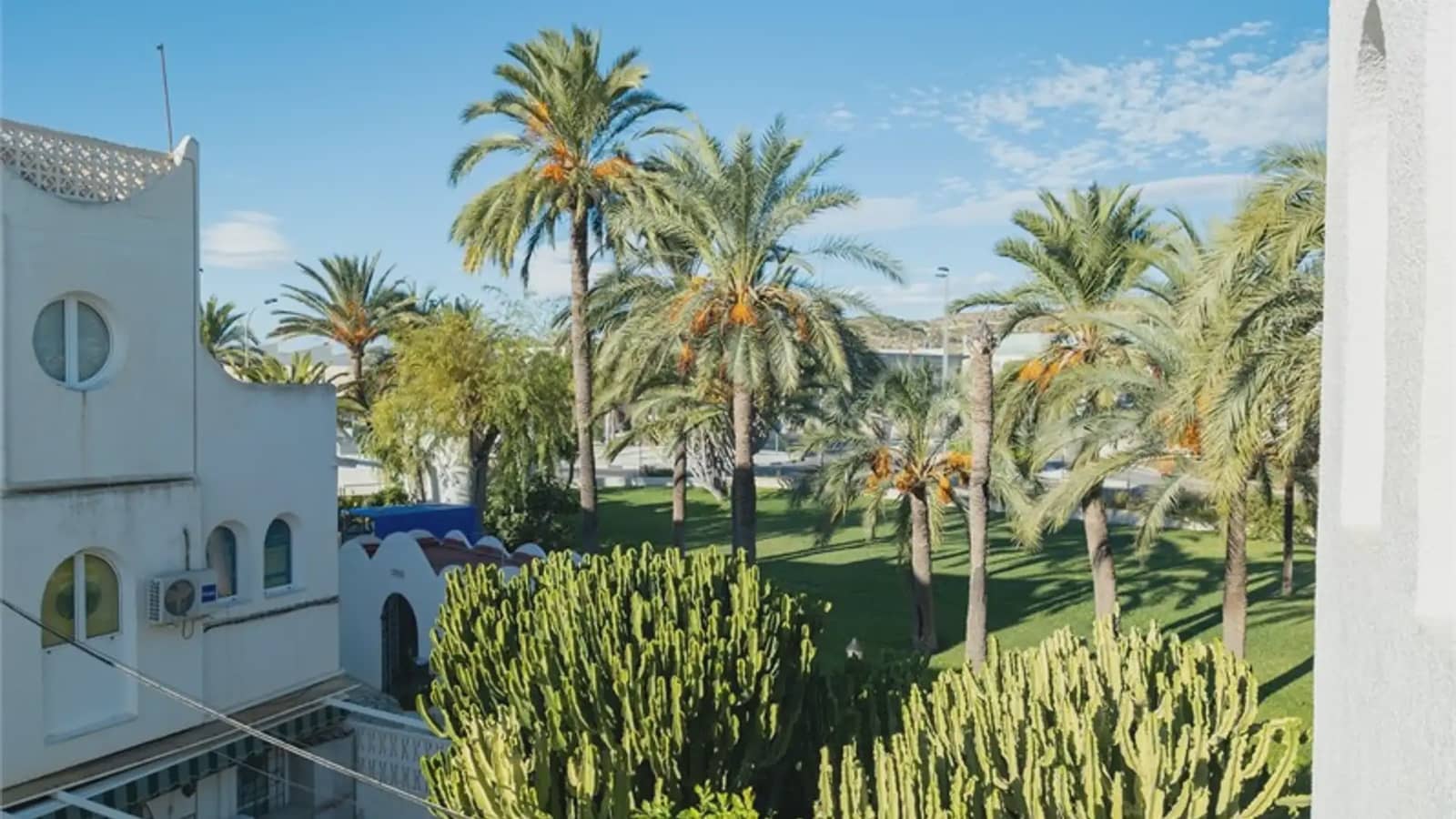 3 bedroom Townhouse for rent in El Campello with pool garage - € 1,400 (Ref: 9319980)