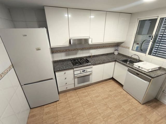 5 quarto Casa em Banda para arrendar em Alicante Golf, Alicante cidade com piscina garagem - 2 100 € (Ref: 9334232)