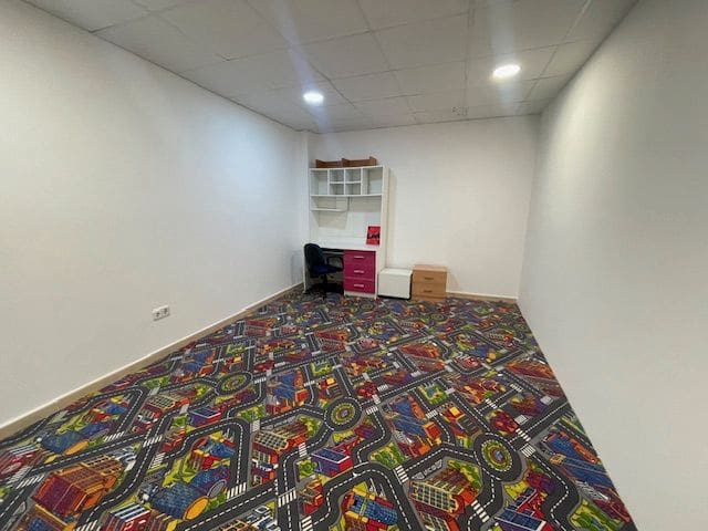 5 Zimmer Haus zu vermieten in Alicante / Alacant Stadt mit Pool Garage - 2.100 € (Ref: 9334232)