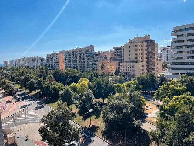Appartement de 2 chambres à louer à Alicante ville avec piscine garage - 1 550 € (Ref: 9346541)
