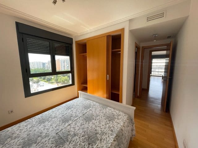 Appartement de 2 chambres à louer à Alicante ville avec piscine garage - 1 550 € (Ref: 9346541)