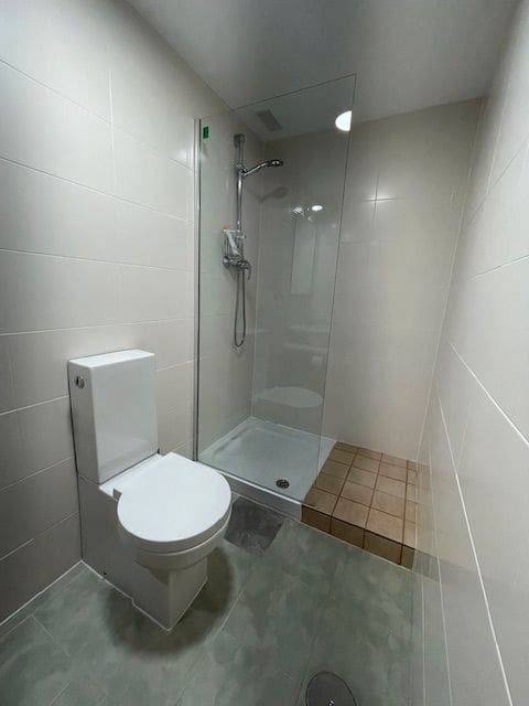 Appartement de 2 chambres à louer à Alicante ville avec piscine garage - 1 550 € (Ref: 9346541)