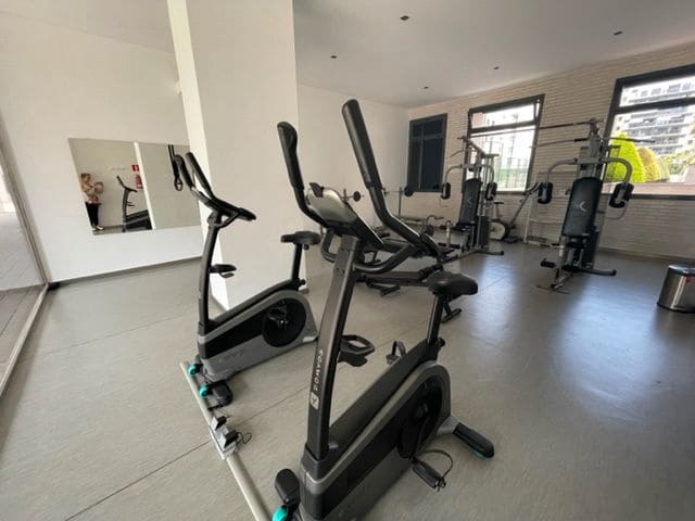 Appartement de 2 chambres à louer à Alicante ville avec piscine garage - 1 550 € (Ref: 9346541)