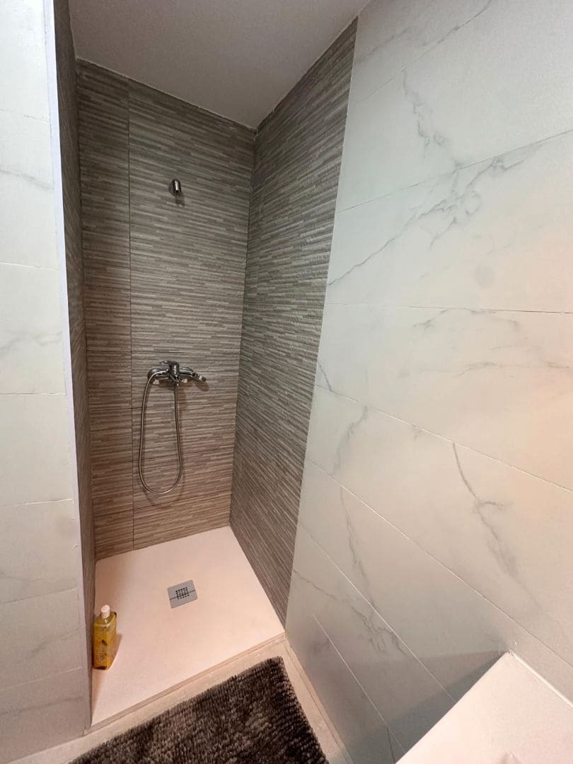 2 makuuhuone Asunto myytävänä paikassa Alicante kaupunki - 149 000 € (Ref: 9346642)