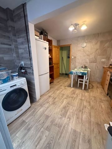 4 soveværelse Lejlighed til salg i Carolinas Bajas, Alicante by - € 189.000 (Ref: 9348841)