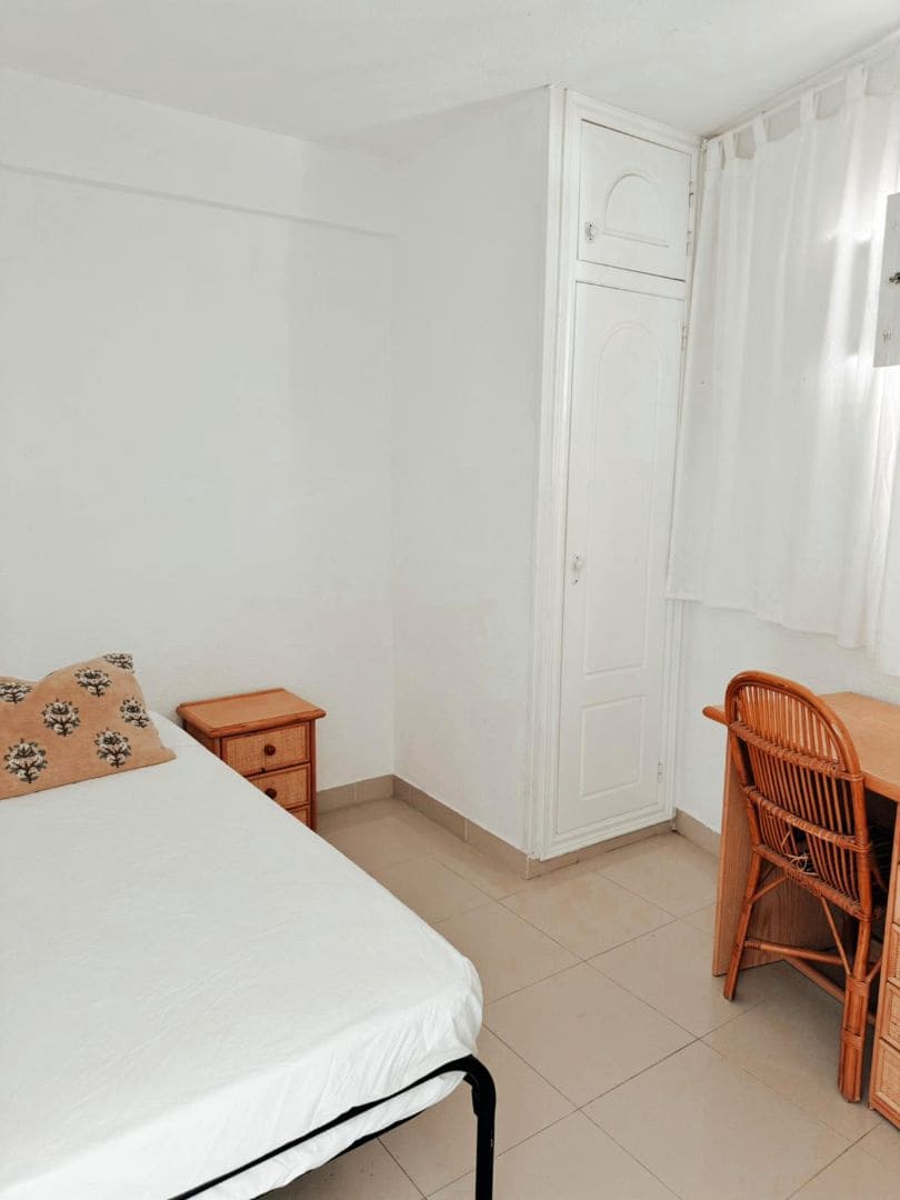 Piso de 3 habitaciones en Alicante / Alacant ciudad en alquiler con garaje - 1.200 € (Ref: 9353006)