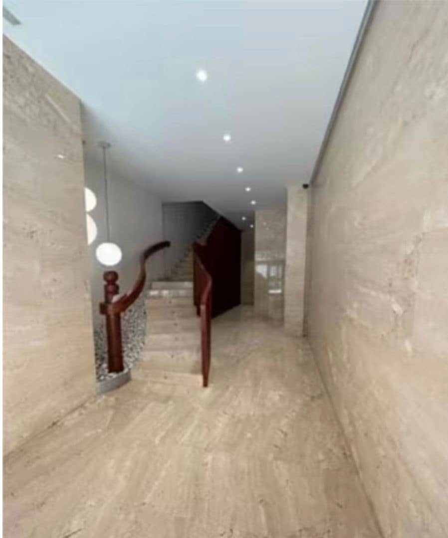 6 bedroom Flat for sale in Alicante / Alacant city - € 565,000 (Ref: 9503327)