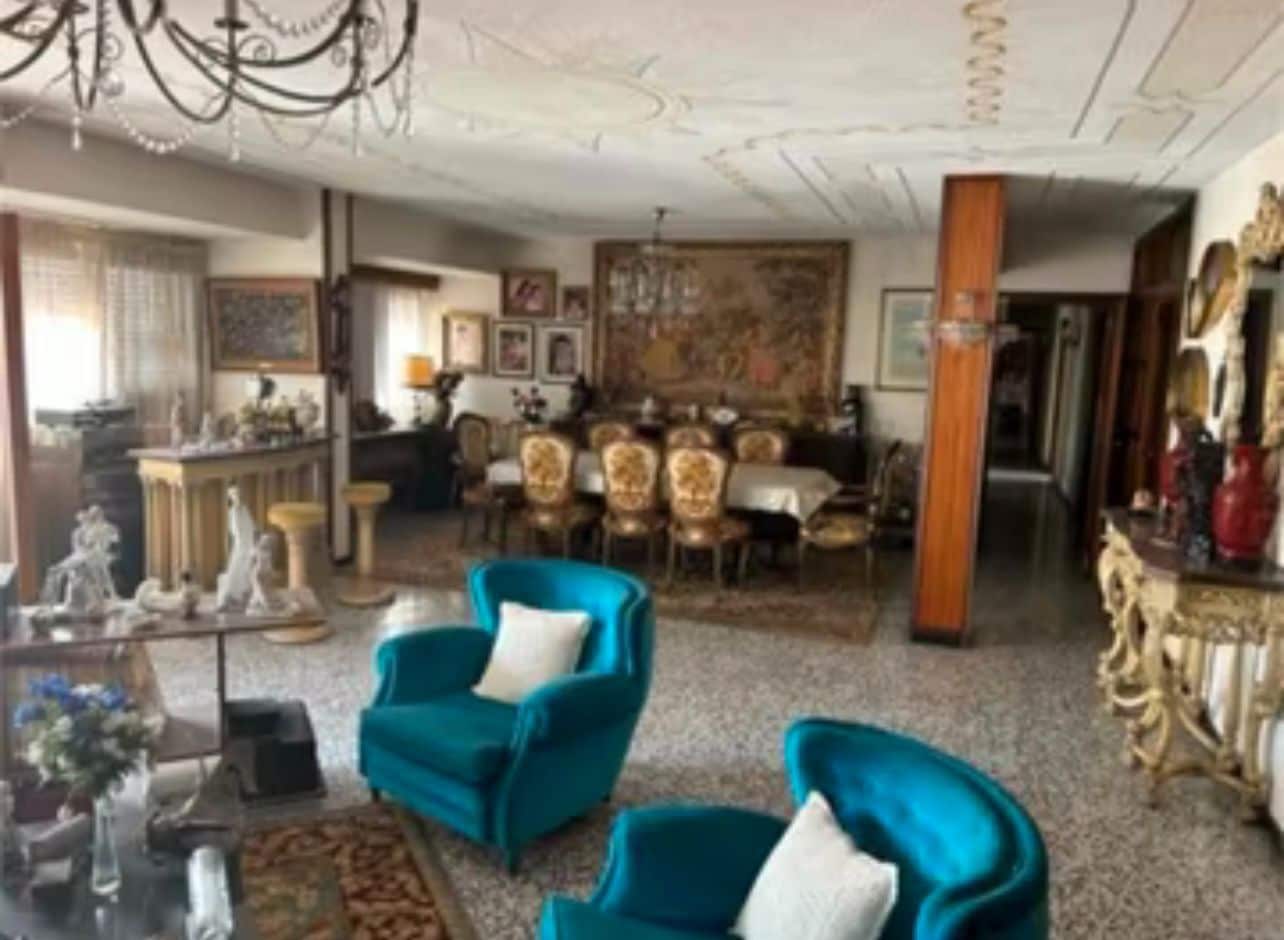 6 bedroom Flat for sale in Alicante / Alacant city - € 565,000 (Ref: 9503327)