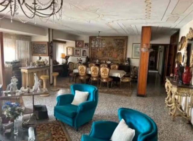 Piso de 6 habitaciones en Mercado, Alicante / Alacant ciudad en venta - 565.000 € (Ref: 9503327)