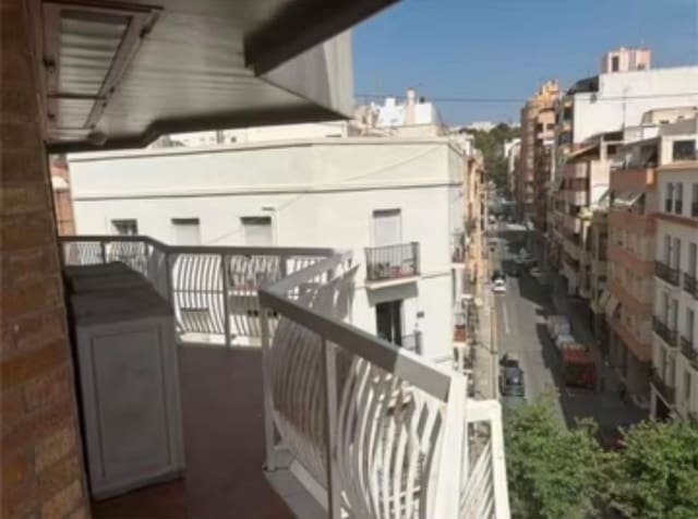 Piso de 6 habitaciones en Mercado, Alicante / Alacant ciudad en venta - 565.000 € (Ref: 9503327)