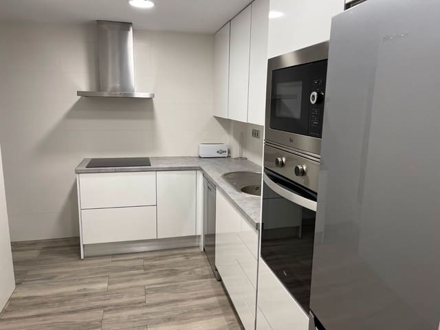 3 makuuhuone Asunto vuokrattavana paikassa Barrio del Centro, Alicante kaupunki - 1 300 € (Ref: 9503328)