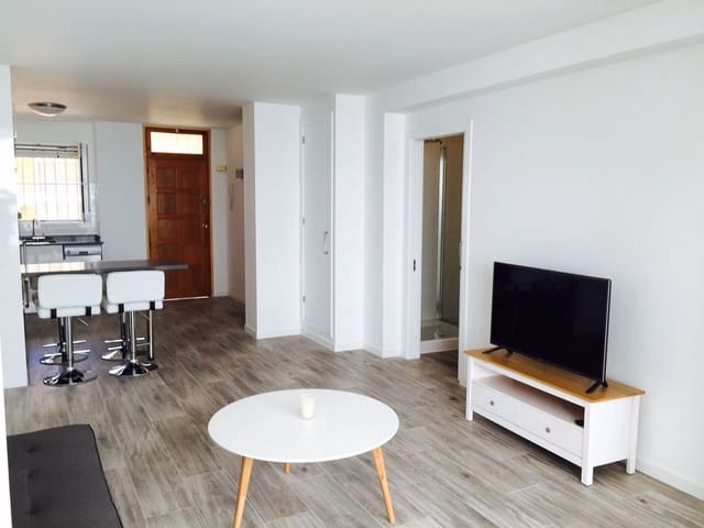 2 bedroom Flat for rent in Cabo de las Huertas, Alicante / Alacant city with pool garage - € 1,250 (Ref: 9503329)