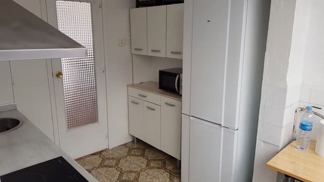 2 bedroom Flat for rent in San Fernando - Princesa Mercedes, Alicante / Alacant city - € 800 (Ref: 9503331)