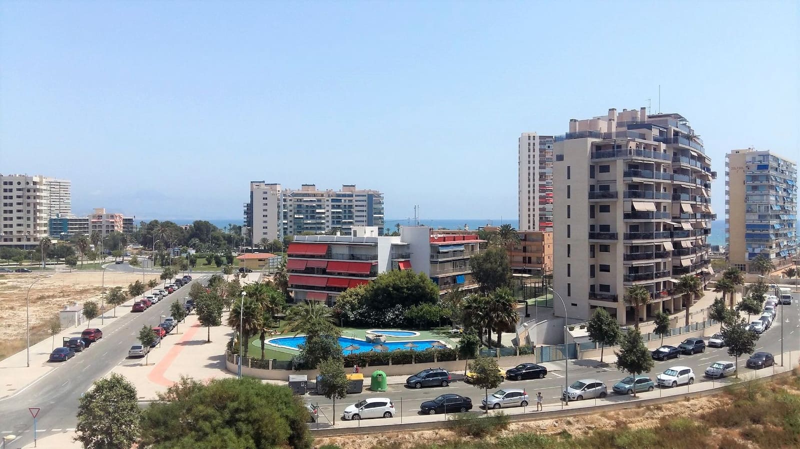 1 bedroom Flat for rent in Alicante / Alacant city with pool garage - € 990 (Ref: 9503335)