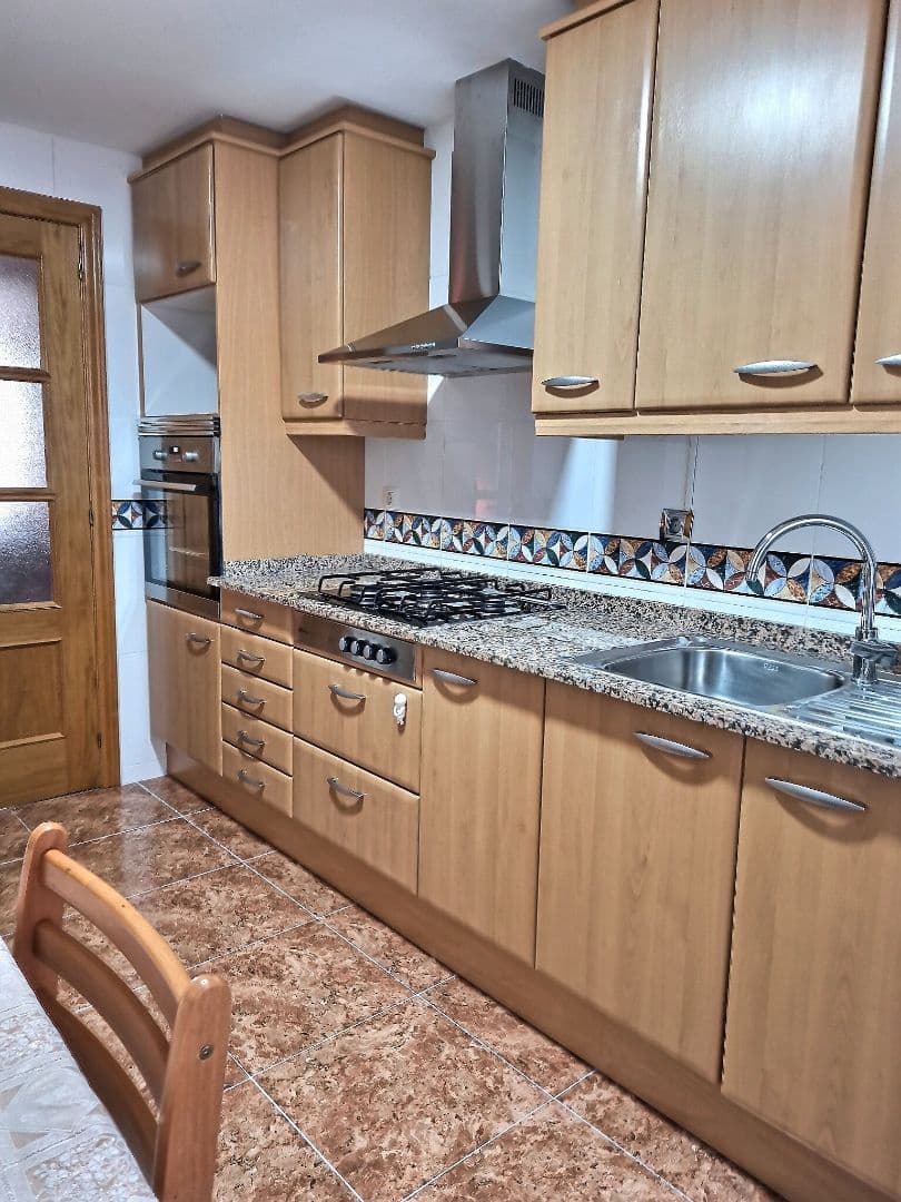 2 bedroom Flat for rent in Alicante / Alacant city with pool garage - € 1,200 (Ref: 9503337)