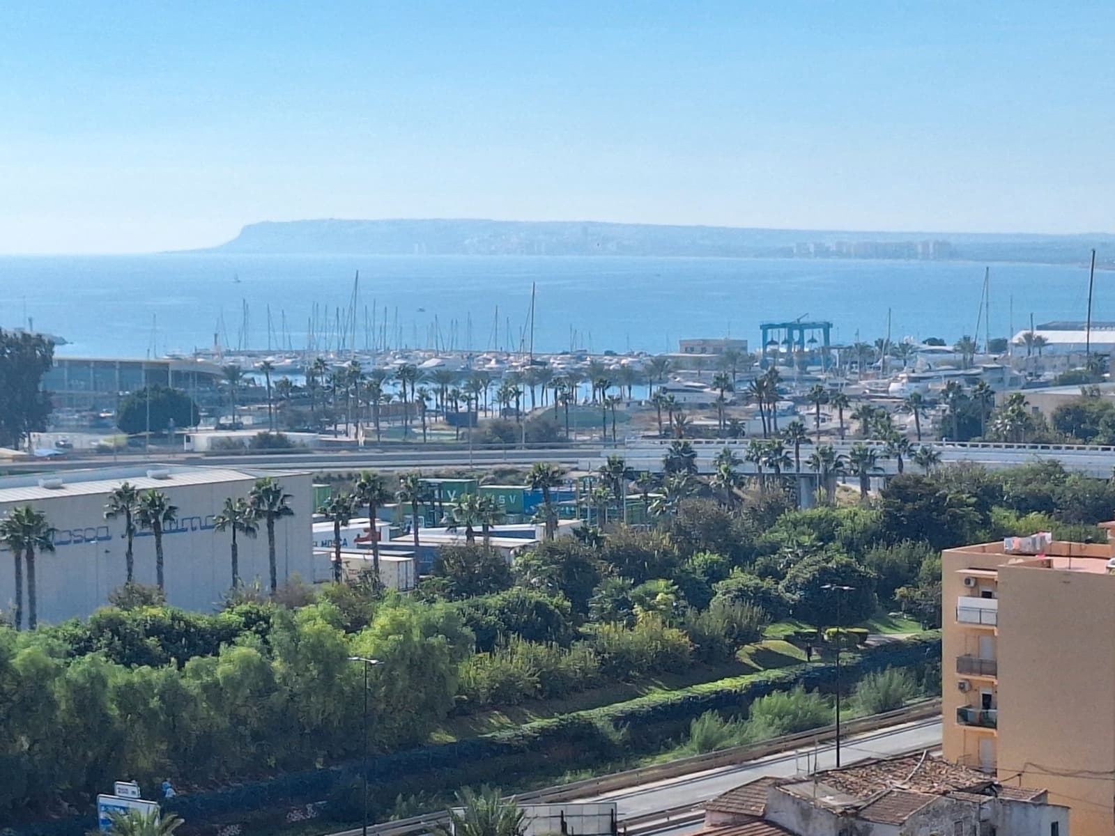 2 bedroom Flat for rent in Alicante / Alacant city with pool garage - € 1,200 (Ref: 9503337)