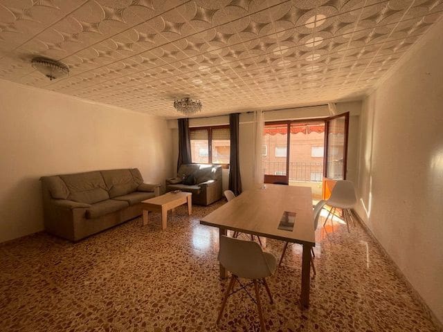 4 soveværelse Lejlighed til salg i Los Ángeles, Alicante by - € 200.000 (Ref: 9503339)