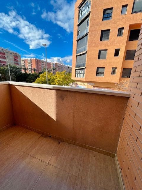 3 bedroom Flat for rent in Alicante / Alacant city with pool garage - € 1,300 (Ref: 9503341)