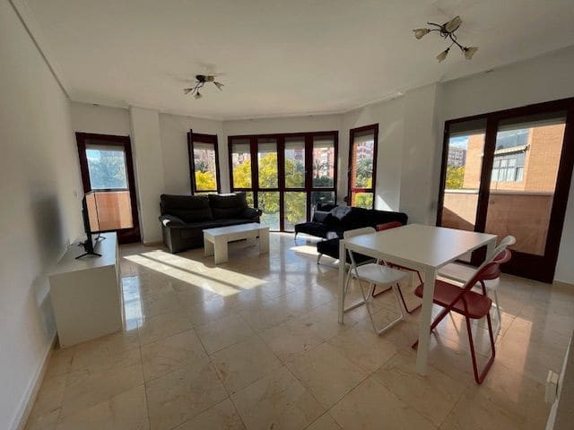 3 bedroom Flat for rent in Garbinet - Parque de las Avenidas, Alicante / Alacant city with pool garage - € 1,300 (Ref: 9503341)