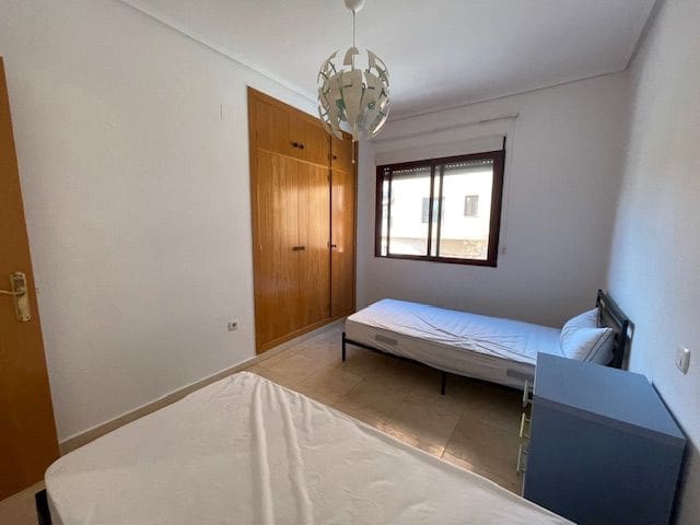 3 bedroom Flat for rent in Alicante / Alacant city with pool garage - € 1,300 (Ref: 9503341)