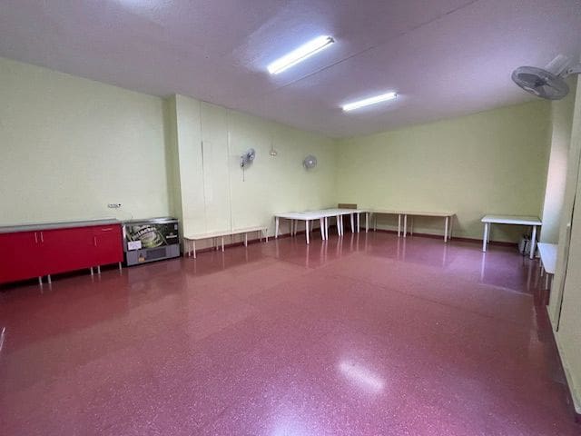 3 bedroom Flat for rent in Alicante / Alacant city with pool garage - € 1,300 (Ref: 9503341)