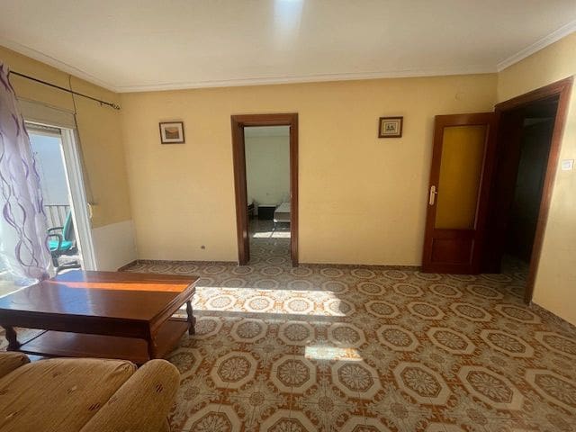 3 bedroom Flat for sale in Alicante / Alacant city - € 110,000 (Ref: 9503342)