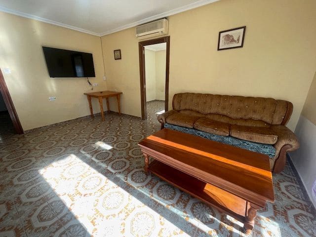 3 bedroom Flat for sale in Alicante / Alacant city - € 110,000 (Ref: 9503342)