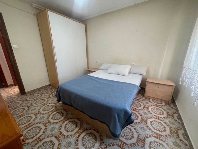 3 bedroom Flat for sale in Alicante / Alacant city - € 110,000 (Ref: 9503342)