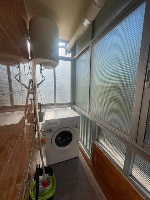 3 bedroom Flat for sale in Alicante / Alacant city - € 110,000 (Ref: 9503342)