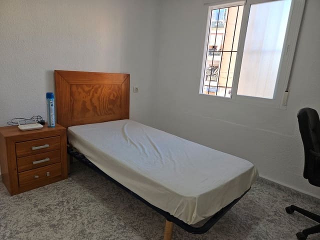 2 soveværelse Lejlighed til salg i Virgen del Remedio - Parque lo Morant, Alicante by - € 94.000 (Ref: 9503343)