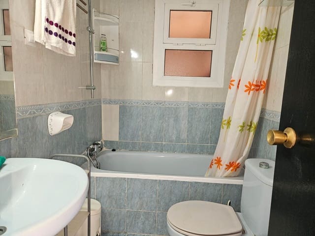 2 soveværelse Lejlighed til salg i Virgen del Remedio - Parque lo Morant, Alicante by - € 94.000 (Ref: 9503343)