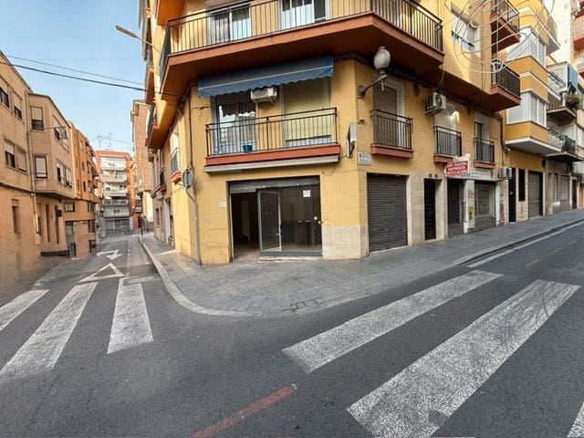 Kommersiell til salgs i Carolinas Bajas, Alicante by - € 90 000 (Ref: 9503344)