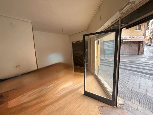 Kommersiell til salgs i Carolinas Bajas, Alicante by - € 90 000 (Ref: 9503344)