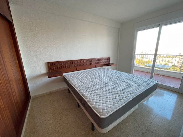 2 bedroom Flat for rent in Alicante / Alacant city with pool garage - € 900 (Ref: 9503345)
