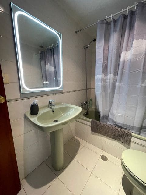 2 bedroom Flat for rent in Alicante / Alacant city with pool garage - € 900 (Ref: 9503345)