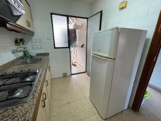 2 bedroom Flat for rent in Alicante / Alacant city with pool garage - € 900 (Ref: 9503345)