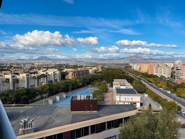 Piso de 2 habitaciones en Playa de San Juan, Alicante / Alacant ciudad en alquiler con piscina garaje - 900 € (Ref: 9503345)