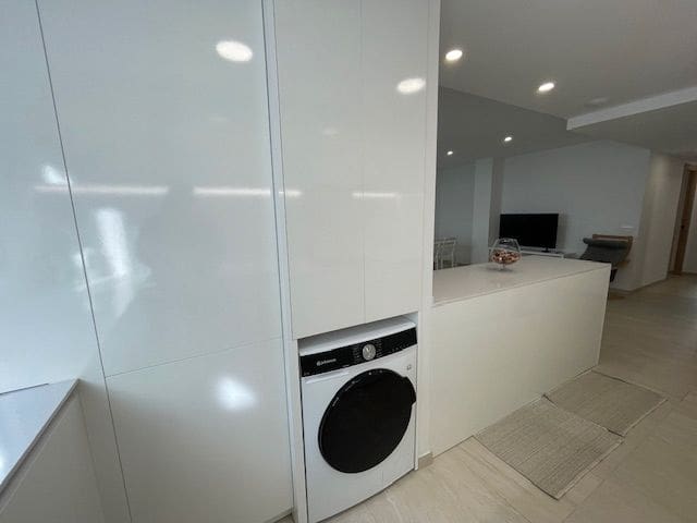 3 bedroom Flat for rent in Alicante / Alacant city with pool garage - € 1,500 (Ref: 9503347)