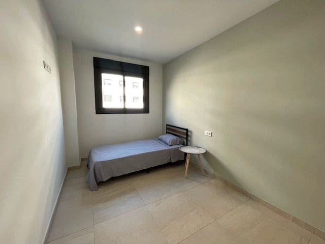 3 bedroom Flat for rent in Alicante / Alacant city with pool garage - € 1,500 (Ref: 9503347)