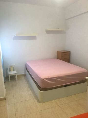 3 sovrum Lägenhet att hyra i San Juan de Alicante / Sant Joan d'Alacant - 900 € (Ref: 9503348)