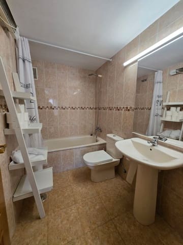 4 bedroom Flat for rent in Cabo de las Huertas, Alicante / Alacant city with pool garage - € 1,550 (Ref: 9503350)