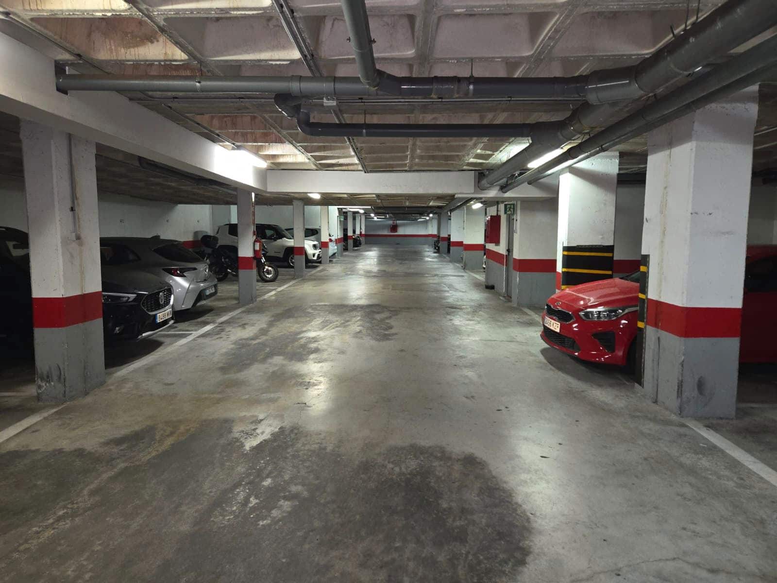 4 bedroom Flat for rent in Alicante / Alacant city with pool garage - € 1,550 (Ref: 9503350)