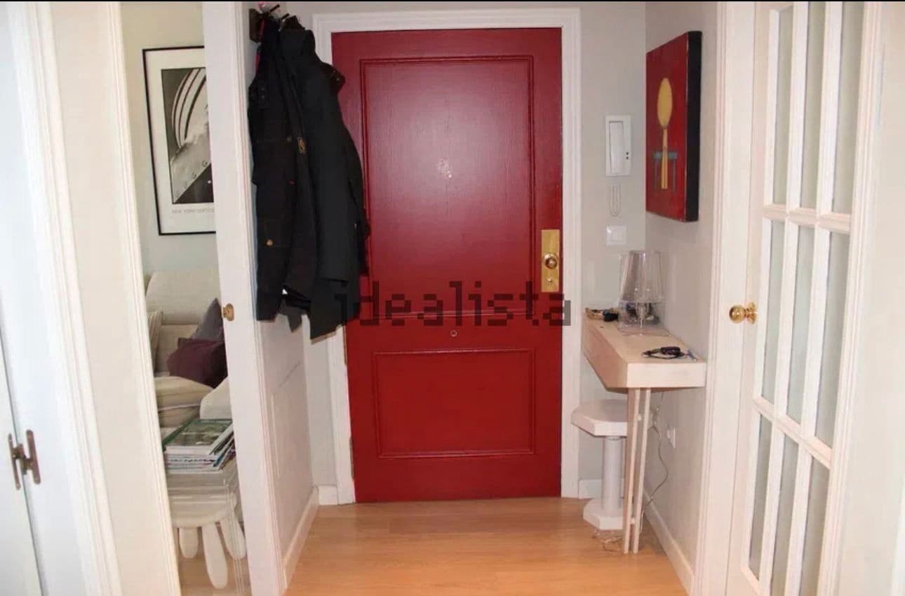 2 sovrum Lägenhet att hyra i Alicante stad med pool garage - 1 200 € (Ref: 9503351)