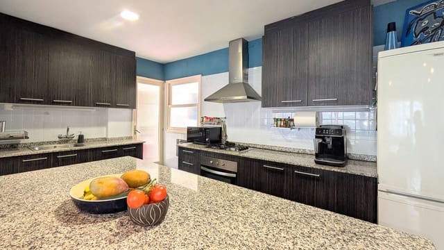 2 sovrum Lägenhet till salu i Carolinas Bajas, Alicante stad - 225 000 € (Ref: 9503353)