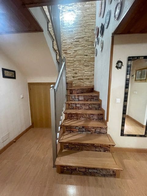 4 bedroom Townhouse for sale in San Vicente / Sant Vicent del Raspeig with garage - € 309,000 (Ref: 9503354)