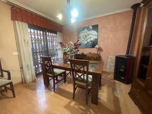 4 bedroom Townhouse for sale in San Vicente / Sant Vicent del Raspeig with garage - € 309,000 (Ref: 9503354)