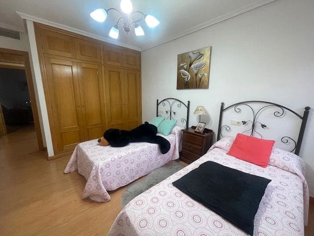 4 bedroom Townhouse for sale in San Vicente / Sant Vicent del Raspeig with garage - € 309,000 (Ref: 9503354)