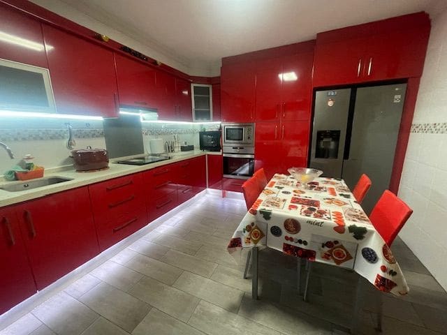 4 bedroom Townhouse for sale in San Vicente / Sant Vicent del Raspeig with garage - € 309,000 (Ref: 9503354)