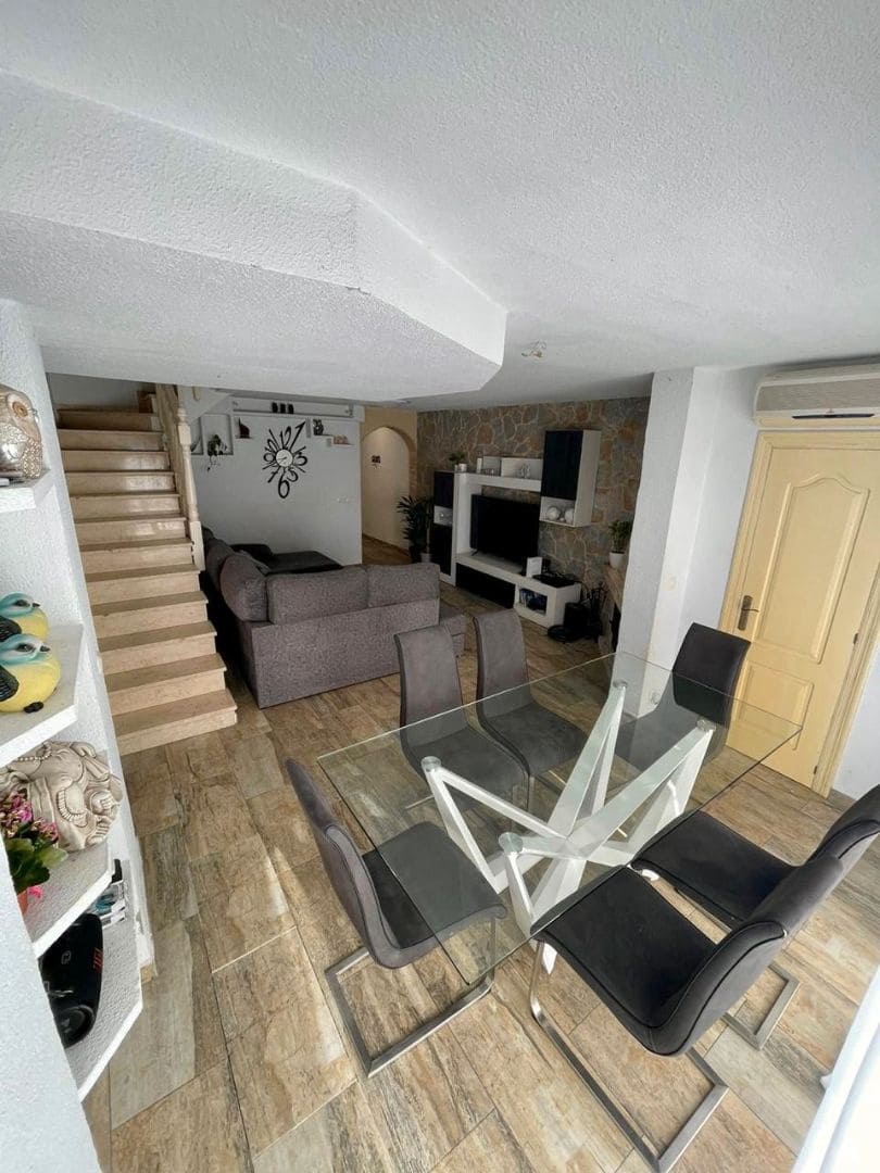 4 bedroom Townhouse for sale in Alicante / Alacant city with pool garage - € 650,000 (Ref: 9503355)