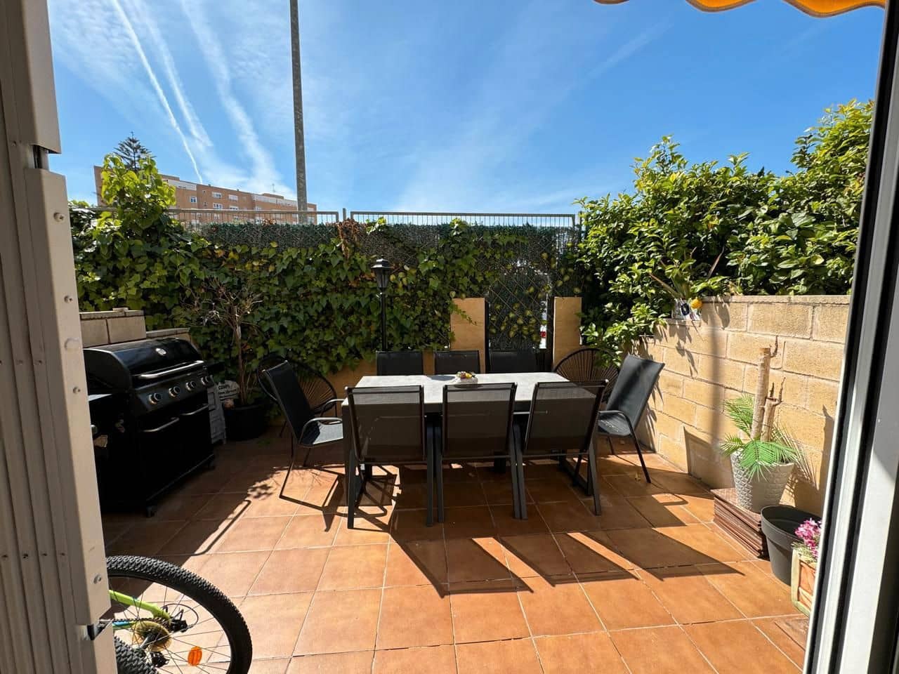 4 bedroom Townhouse for sale in Alicante / Alacant city with pool garage - € 650,000 (Ref: 9503355)